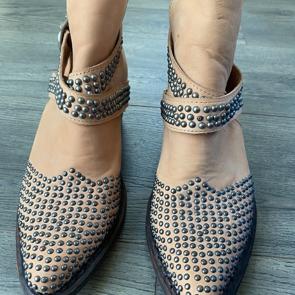 Jeffrey Campbell for Free People. Excellent condition, never worn, no tags. - Picture 3 of 6